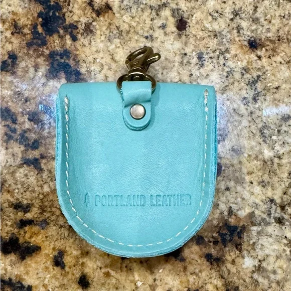 Portland Leather Petunia Pouch in Mint - Picture 3 of 4